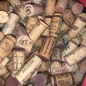 500+ Wine Corks